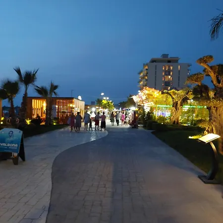 Nio Planet Golem, Durres Σπίτι διακοπών *