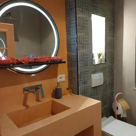 Nio Planet Golem, Durres Holiday home