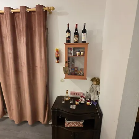 Nio Planet Golem, Durres Holiday home *