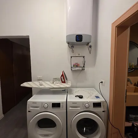 Nio Planet Golem, Durres Σπίτι διακοπών Golem (Tirana)