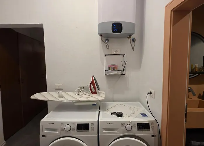 Nio Planet Golem, Durres Ferienhaus Golem (Tirana)